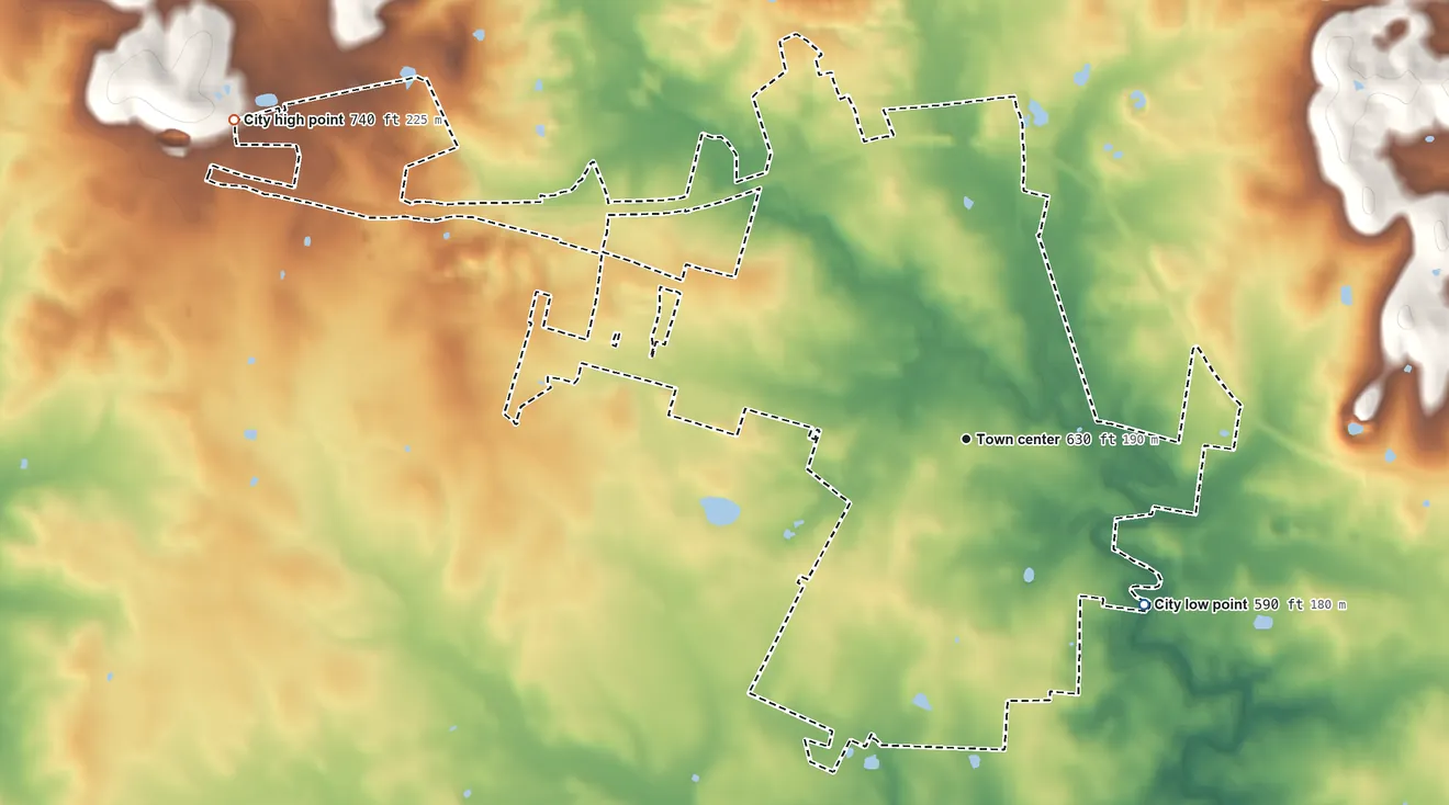 Topographic elevation map of Elkton, Kentucky, shaded from 590 ft on the southeast side to 740 ft on the northwest side