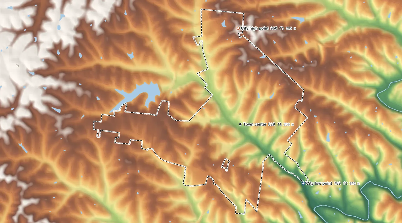 Topographic elevation map of Flemingsburg, Kentucky, shaded from 780 ft on the southeast side to 960 ft on the north side