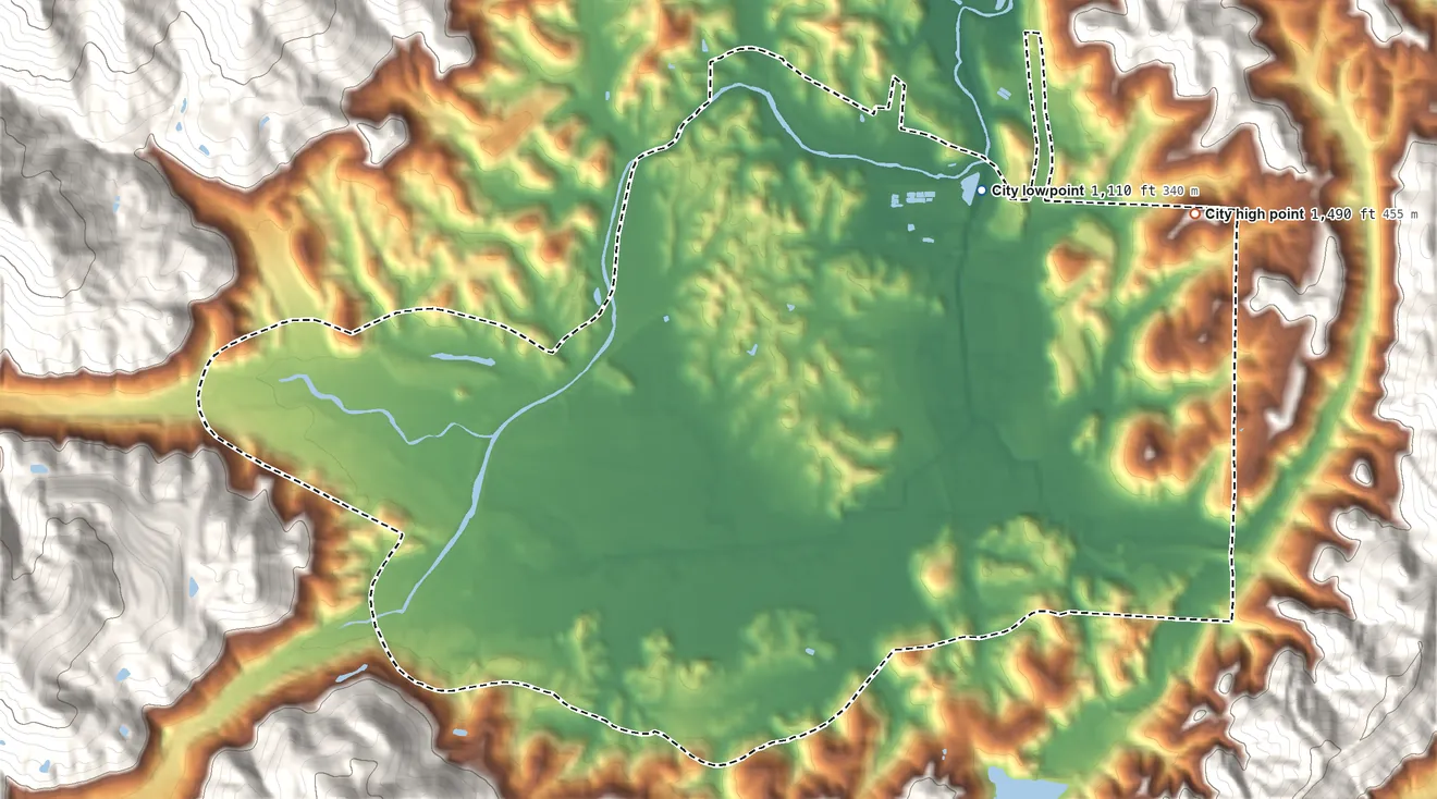 Topographic elevation map of Middlesborough, Kentucky, shaded from 1,110 ft on the northeast side to 1,490 ft at the foot of the Cumberland Mountain