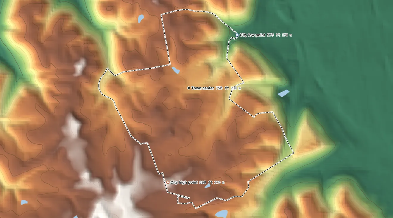 Topographic elevation map of Park Hills, Kentucky, shaded from 570 ft on the northeast side to 890 ft on the south side