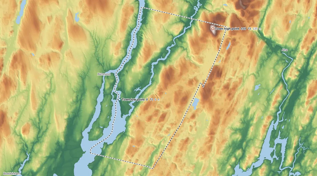 Topographic elevation map of Dresden, Maine, shaded from 0 ft on the southwest side to 440 ft on Blinn Hill