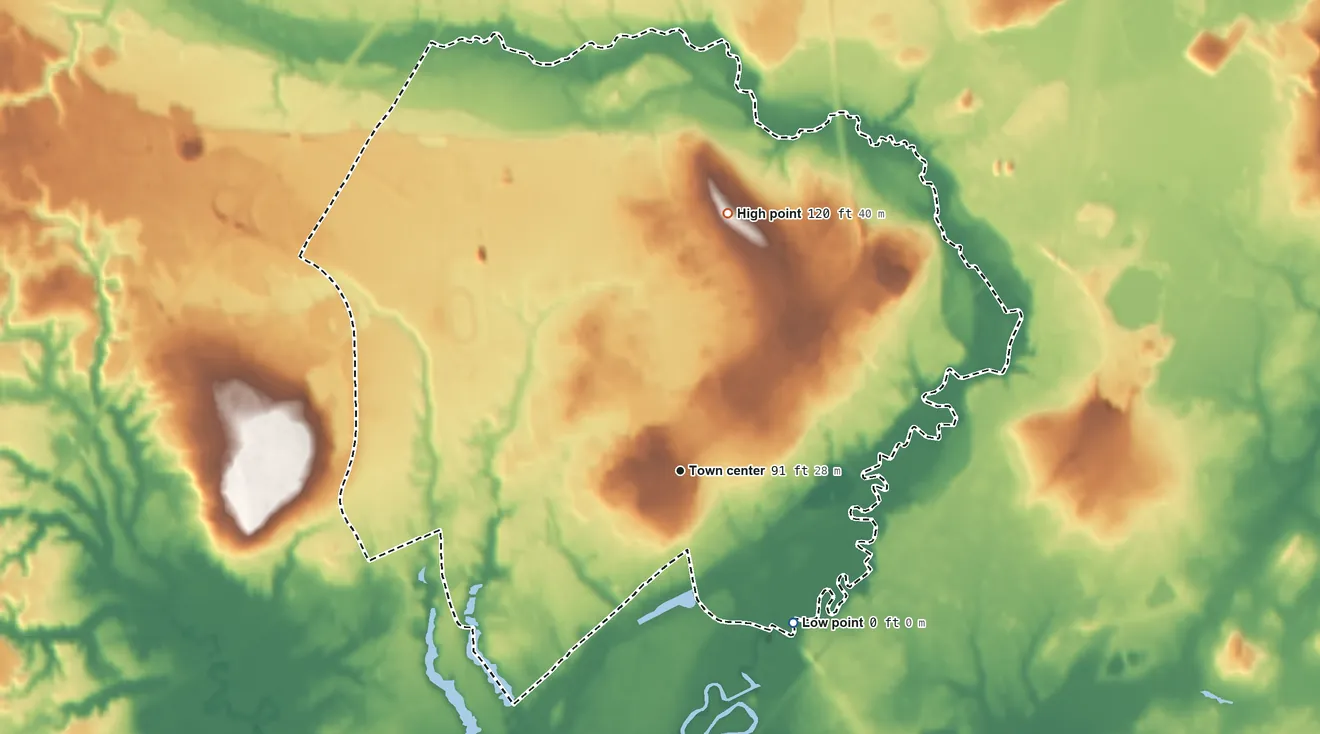 Topographic elevation map of Oak Hill, Maine, shaded from 0 ft on the southeast side to 120 ft on Hunnewell Hill