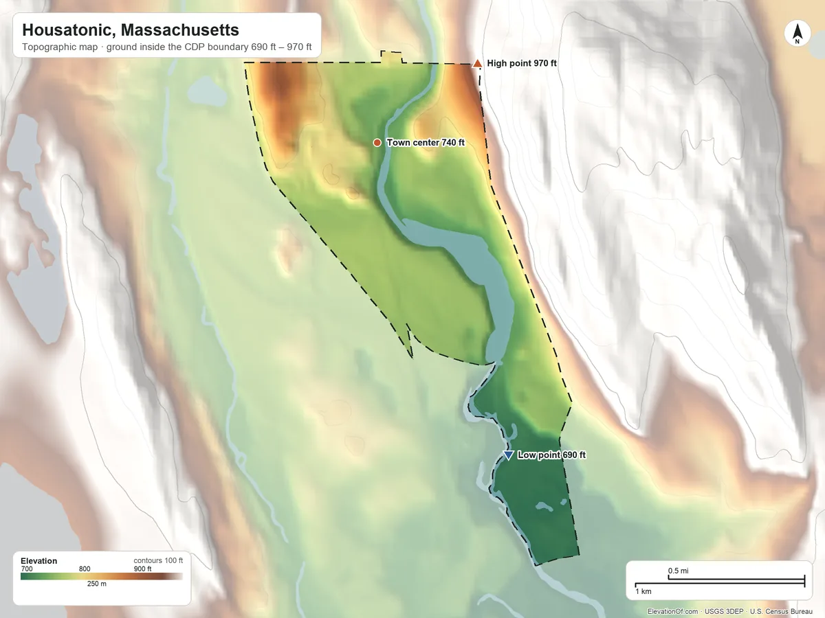 Topographic elevation map of Housatonic, Massachusetts, shaded from 690 ft on the southeast side to 970 ft at the foot of the Berkshire Hills