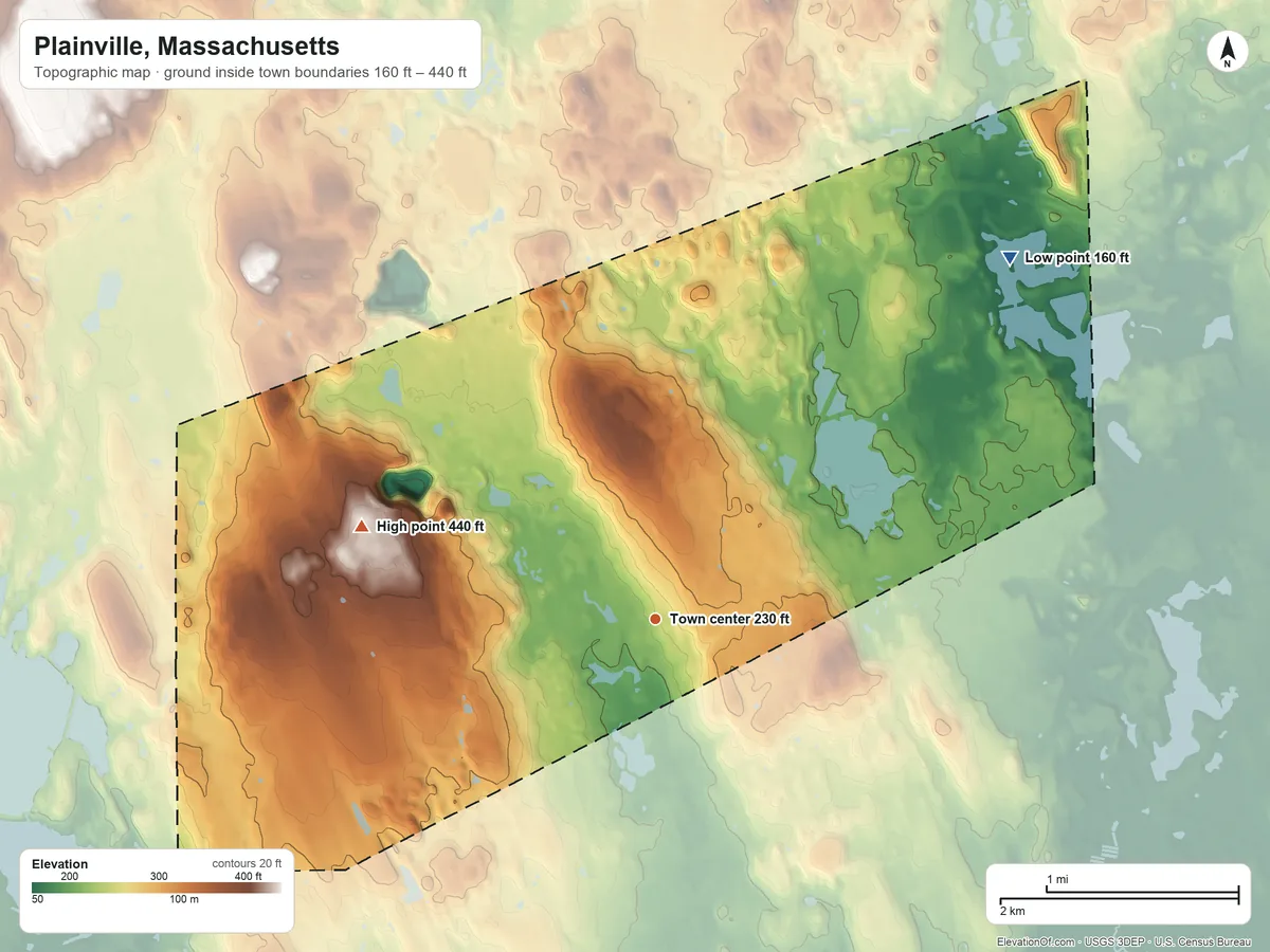 Topographic elevation map of Plainville, Massachusetts, shaded from 160 ft on the northeast side to 440 ft on the west side