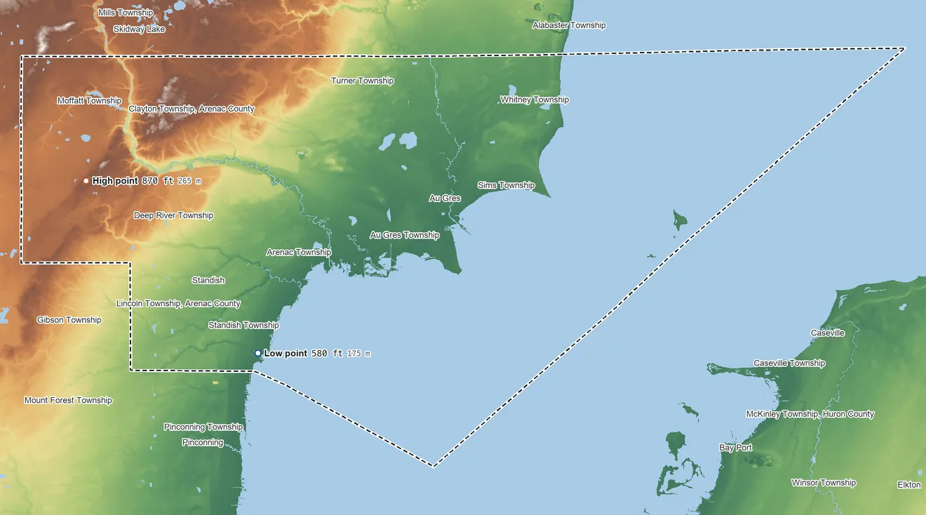 Topographic elevation map of Arenac County, Michigan, shaded from 580 ft on the southwest side to 870 ft on the west side