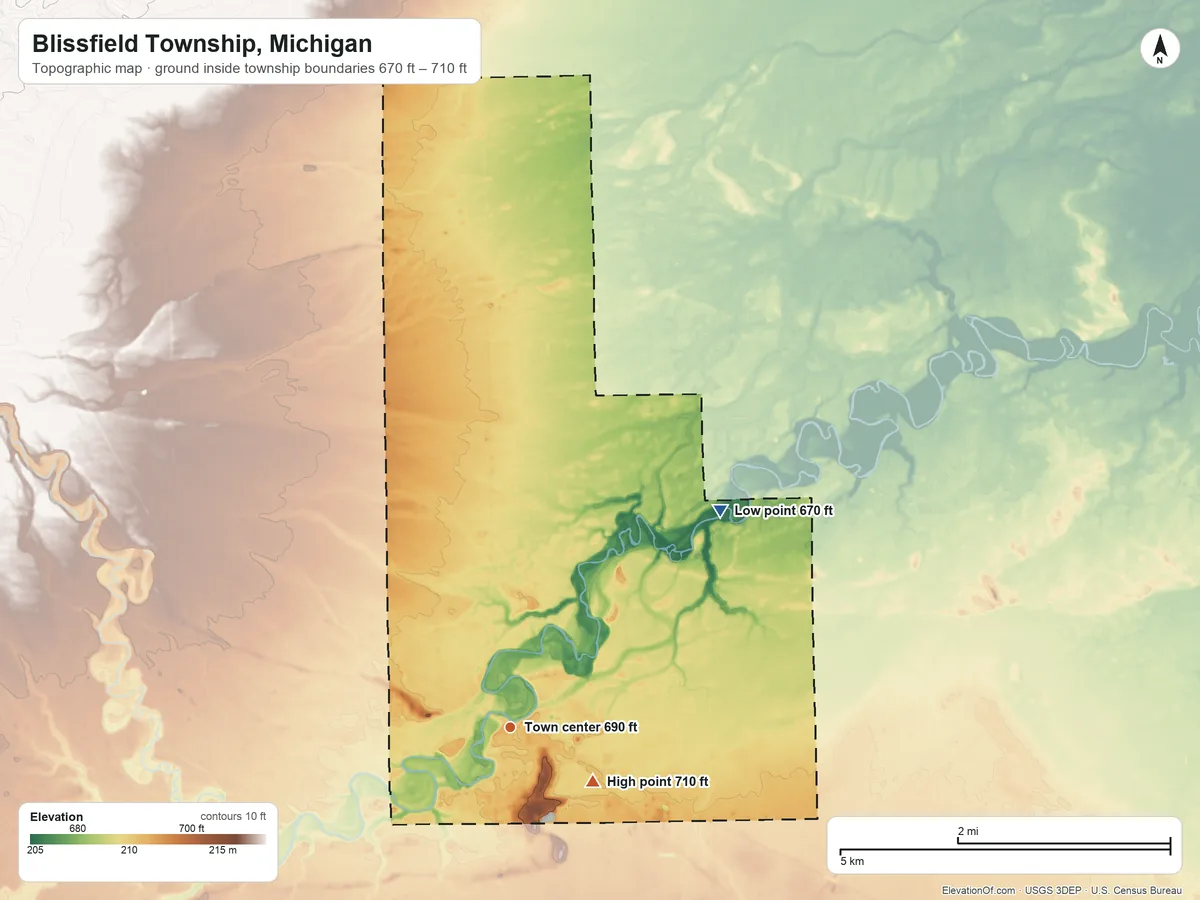 Topographic elevation map of Blissfield Township, Michigan, shaded from 670 ft on the northeast side to 710 ft on the southeast side
