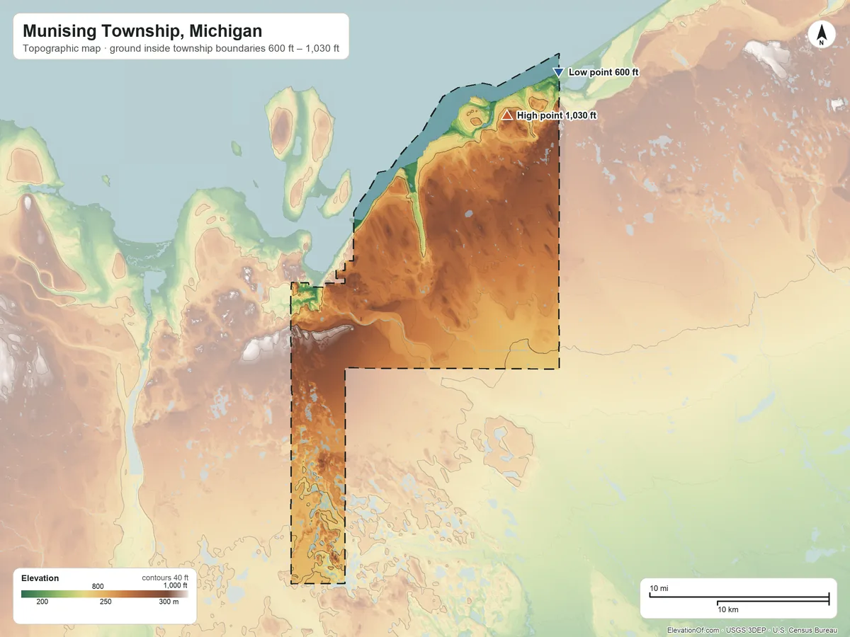 Topographic elevation map of Munising Township, Michigan, shaded from 600 ft on the northeast side to 1,030 ft on the northeast side
