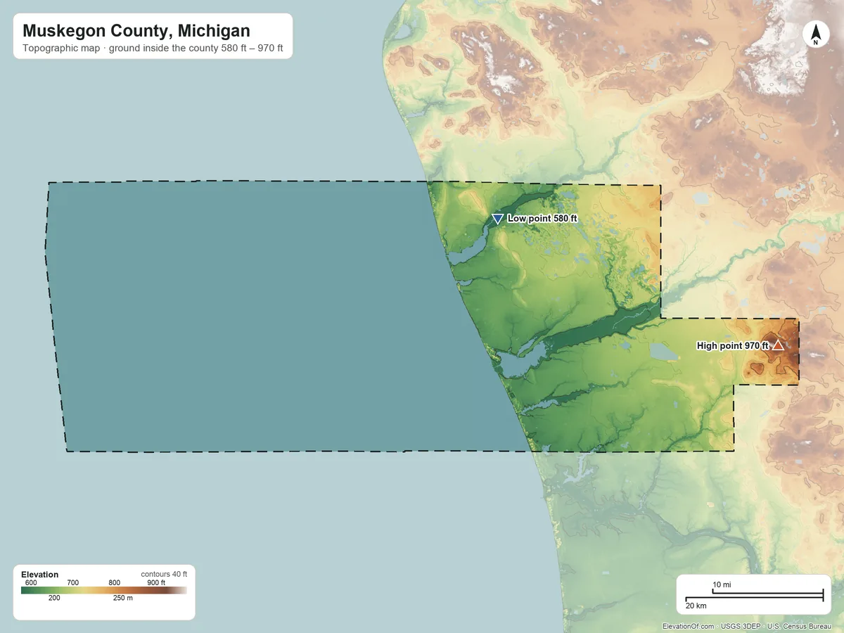 Topographic elevation map of Muskegon County, Michigan, shaded from 580 ft on the northeast side to 970 ft on the east side