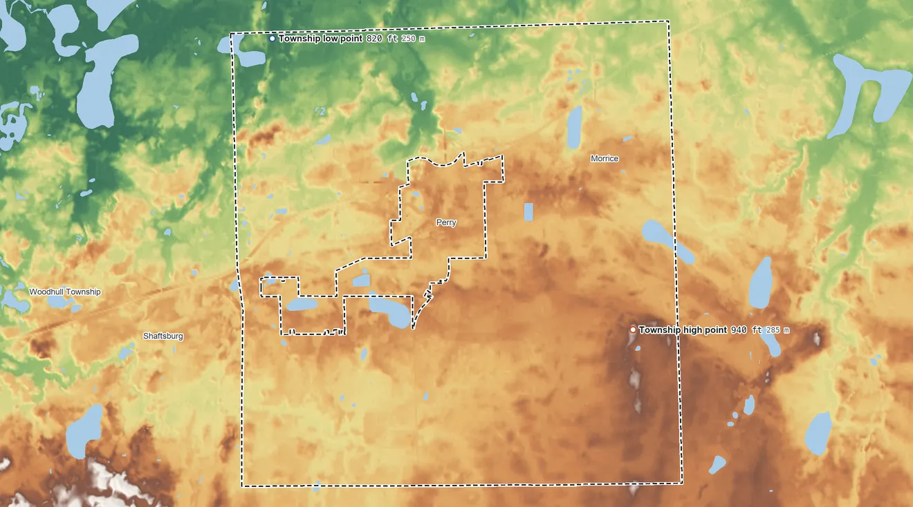 Topographic elevation map of Perry Township, Michigan, shaded from 820 ft on the northwest side to 940 ft on the east side