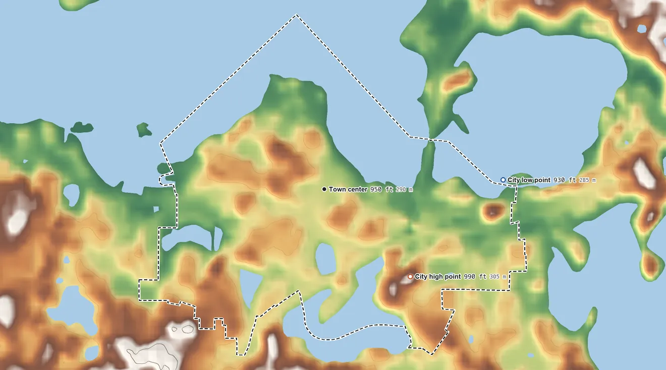 Topographic elevation map of Excelsior, Minnesota, shaded from 930 ft on the east side to 990 ft on the southeast side