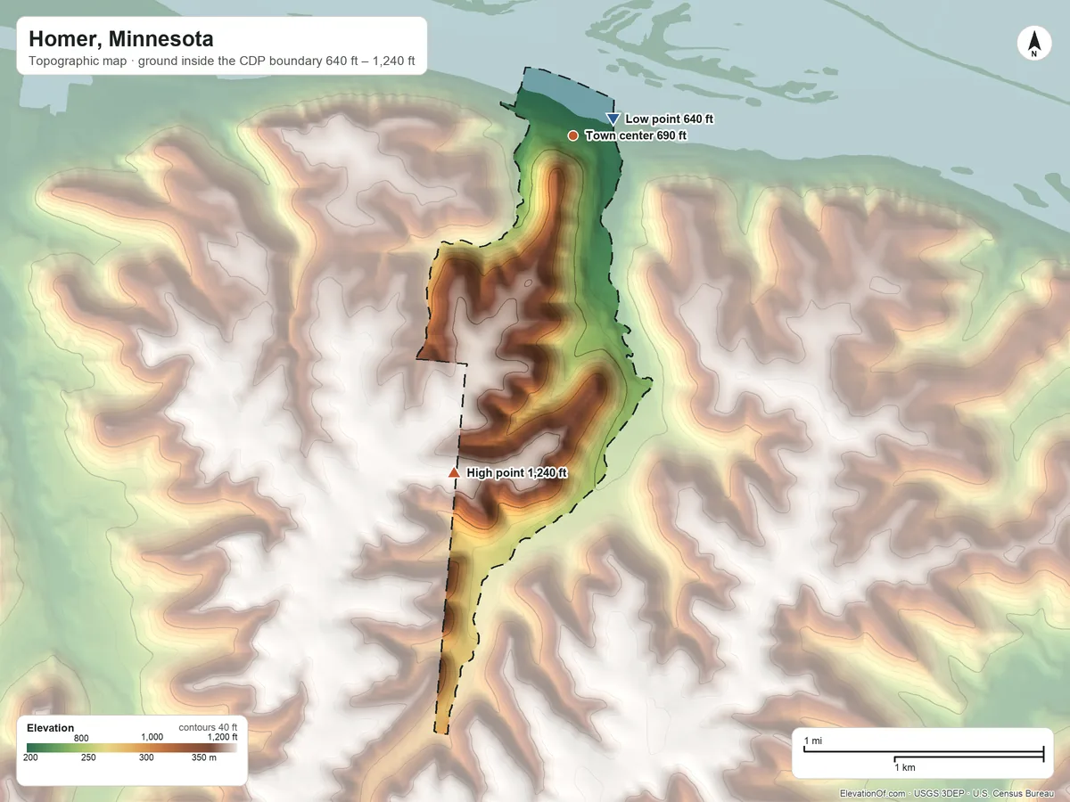 Topographic elevation map of Homer, Minnesota, shaded from 640 ft near the middle to 1,240 ft on the south side