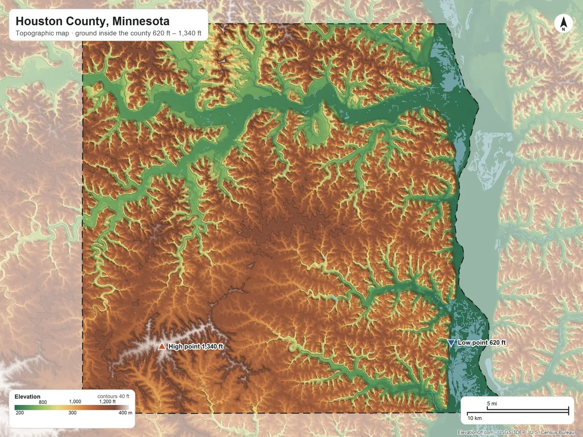 Topographic elevation map of Houston County, Minnesota, shaded from 620 ft on the southeast side to 1,340 ft on the southwest side