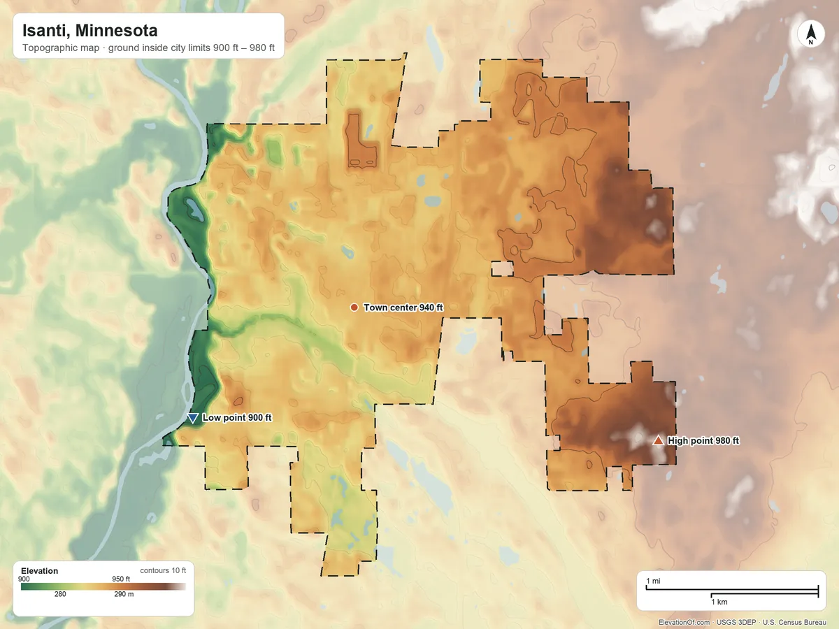 Topographic elevation map of Isanti, Minnesota, shaded from 900 ft on the southwest side to 980 ft on the southeast side