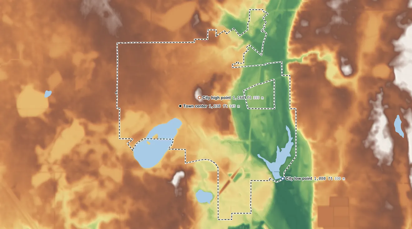 Topographic elevation map of Morris, Minnesota, shaded from 1,080 ft on the southeast side to 1,160 ft near the middle