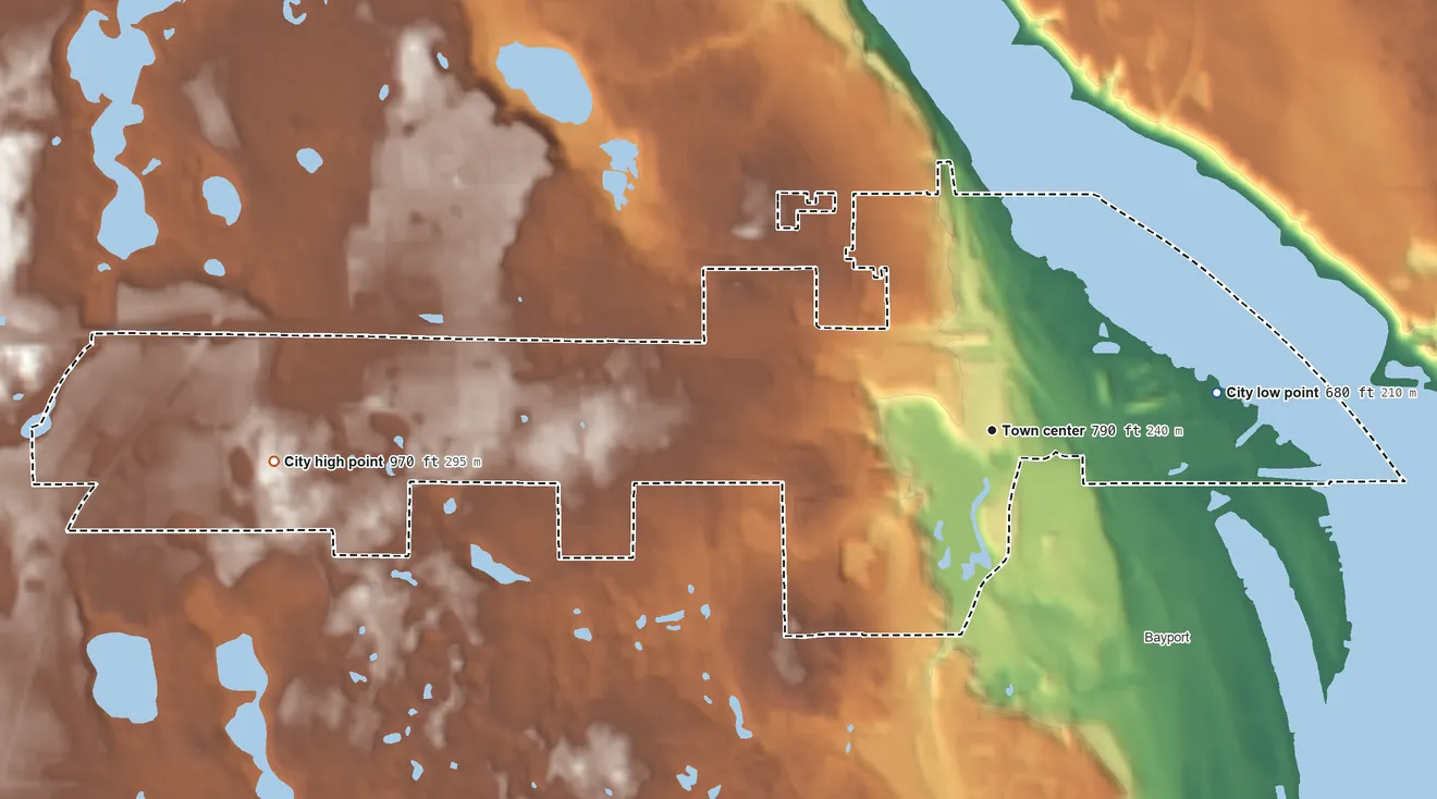 Topographic elevation map of Oak Park Heights, Minnesota, shaded from 680 ft on the east side to 970 ft on the west side