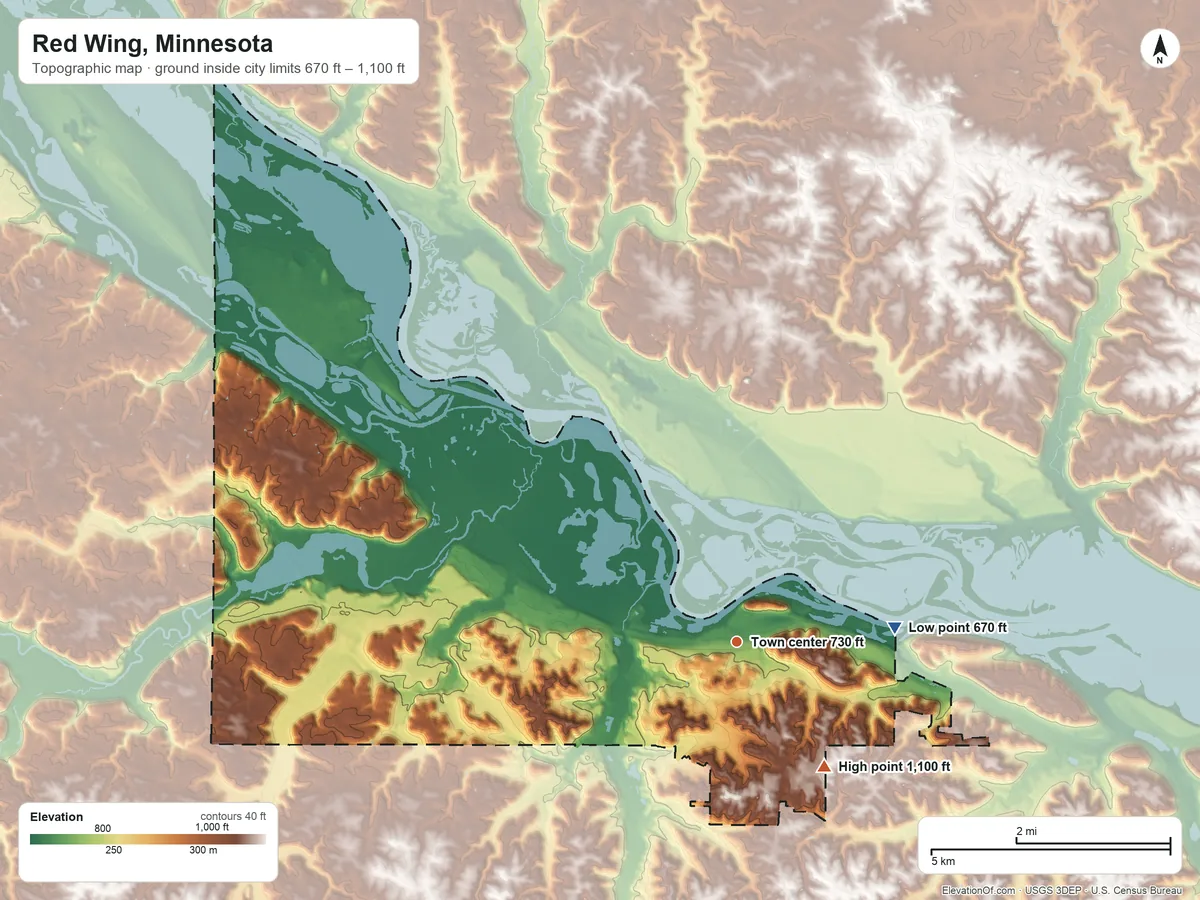 Topographic elevation map of Red Wing, Minnesota, shaded from 670 ft on the east side to 1,100 ft on the southeast side