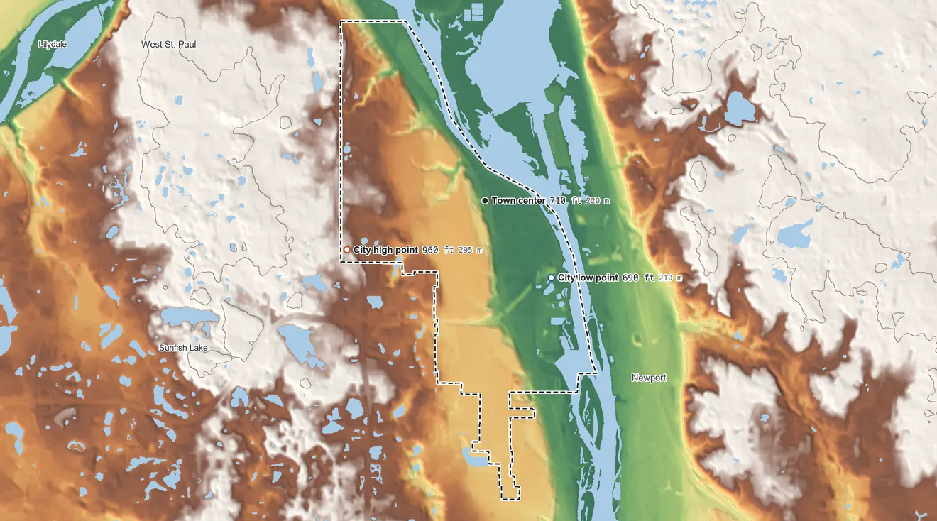 Topographic elevation map of South St. Paul, Minnesota, shaded from 690 ft on the southeast side to 960 ft on the west side
