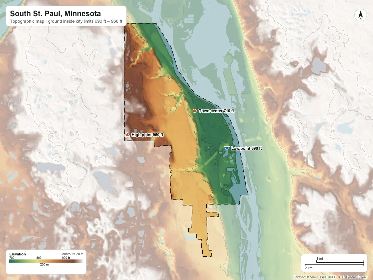 Topographic elevation map of South St. Paul, Minnesota, shaded from 690 ft on the southeast side to 960 ft on the west side