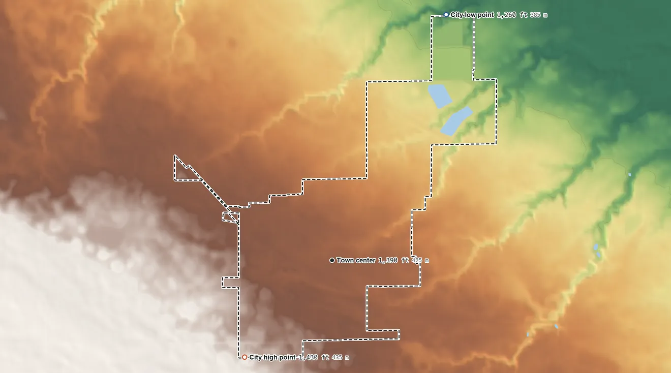 Topographic elevation map of Tracy, Minnesota, shaded from 1,260 ft on the northeast side to 1,430 ft on the southwest side