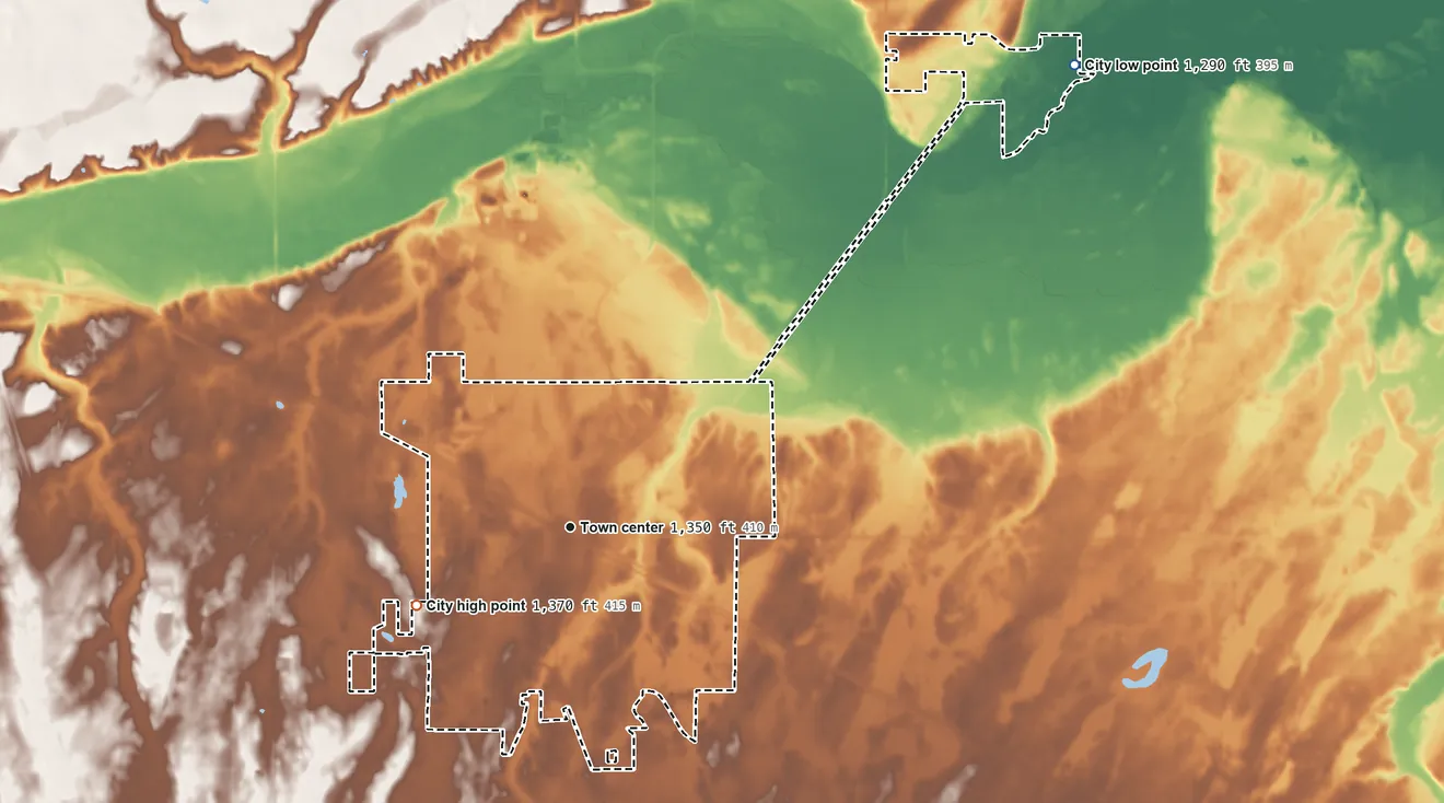 Topographic elevation map of Wadena, Minnesota, shaded from 1,290 ft on the northeast side to 1,370 ft on the southwest side