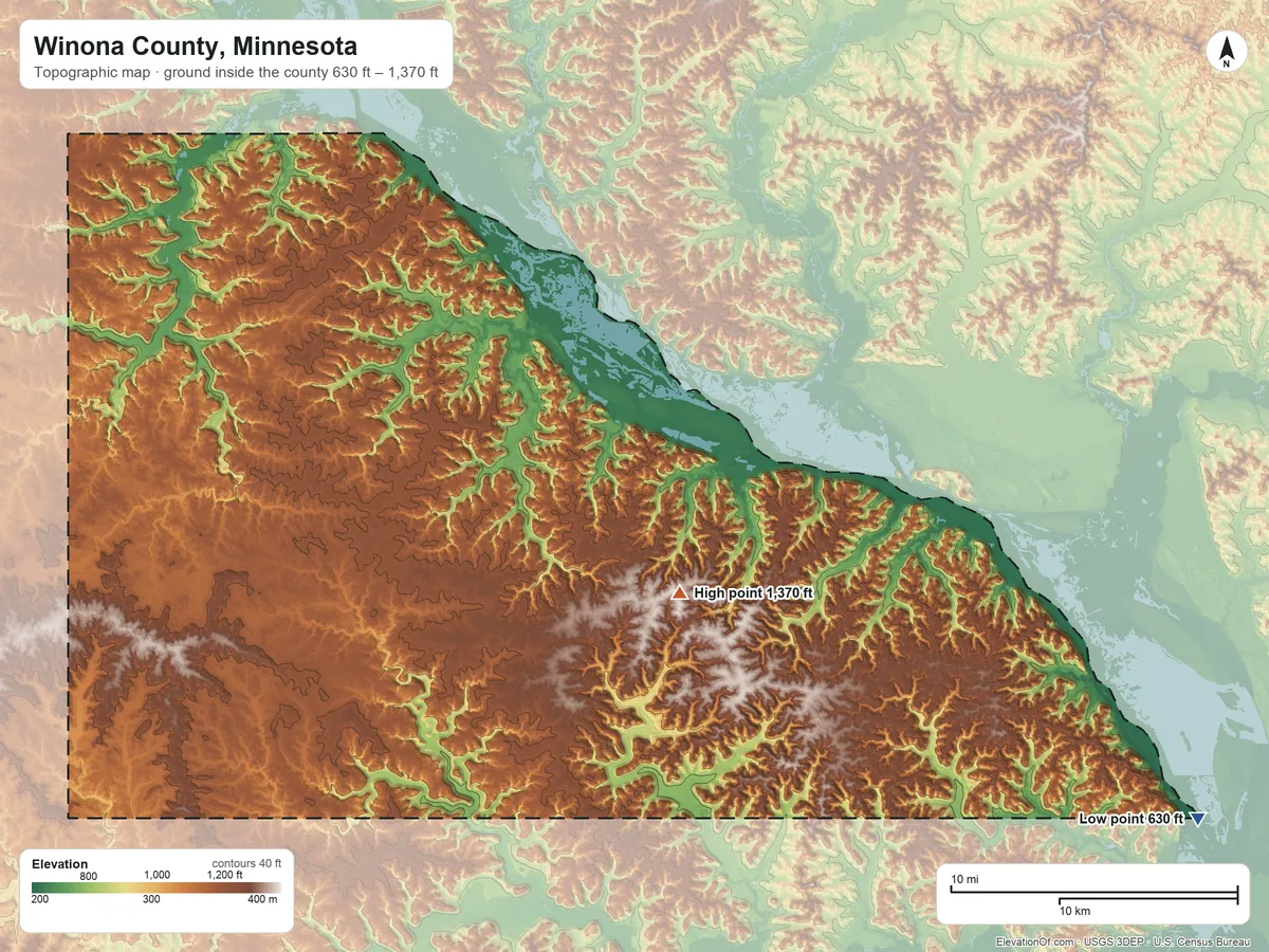 Topographic elevation map of Winona County, Minnesota, shaded from 630 ft on the southeast side to 1,370 ft near the middle