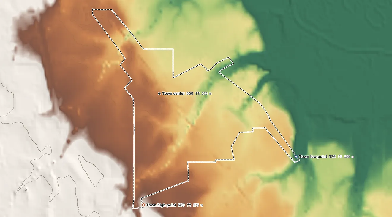 Topographic elevation map of Golden, Mississippi, shaded from 520 ft on the southeast side to 580 ft on the south side