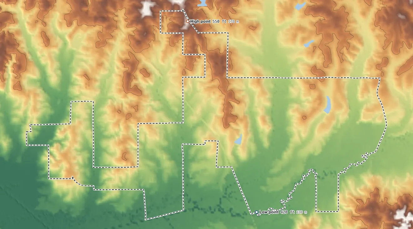 Topographic elevation map of Tucker, Mississippi, shaded from 420 ft on the southeast side to 550 ft on the north side