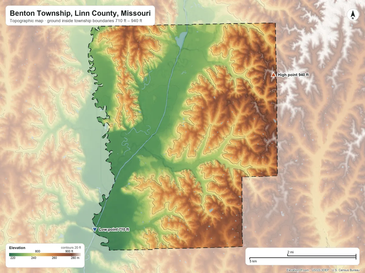 Topographic elevation map of Benton Township, Linn County, Missouri, shaded from 710 ft on the southwest side to 940 ft on the northeast side