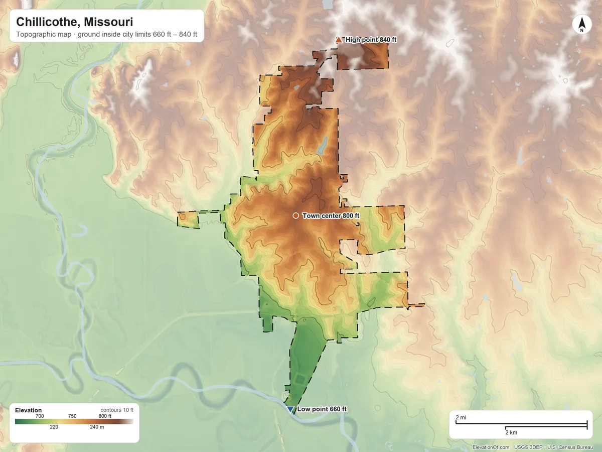 Topographic elevation map of Chillicothe, Missouri, shaded from 660 ft on the south side to 840 ft on the north side