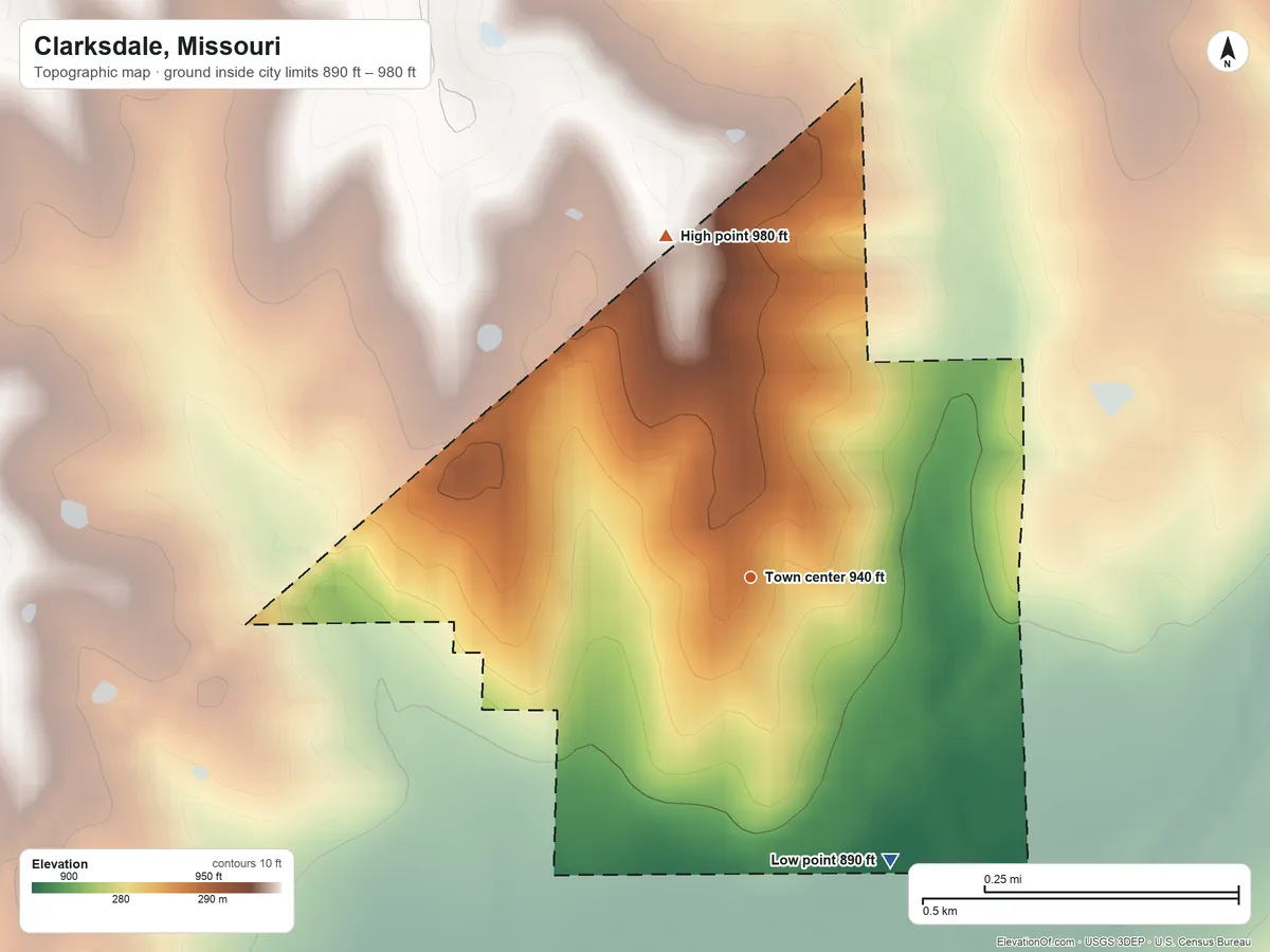 Topographic elevation map of Clarksdale, Missouri, shaded from 890 ft on the southeast side to 980 ft on the north side