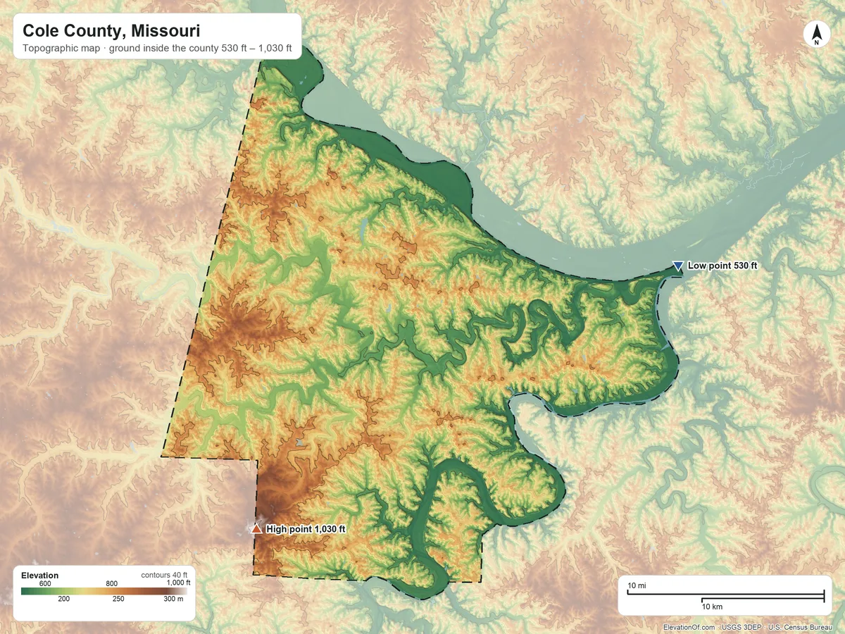 Topographic elevation map of Cole County, Missouri, shaded from 530 ft on the east side to 1,030 ft on the southwest side