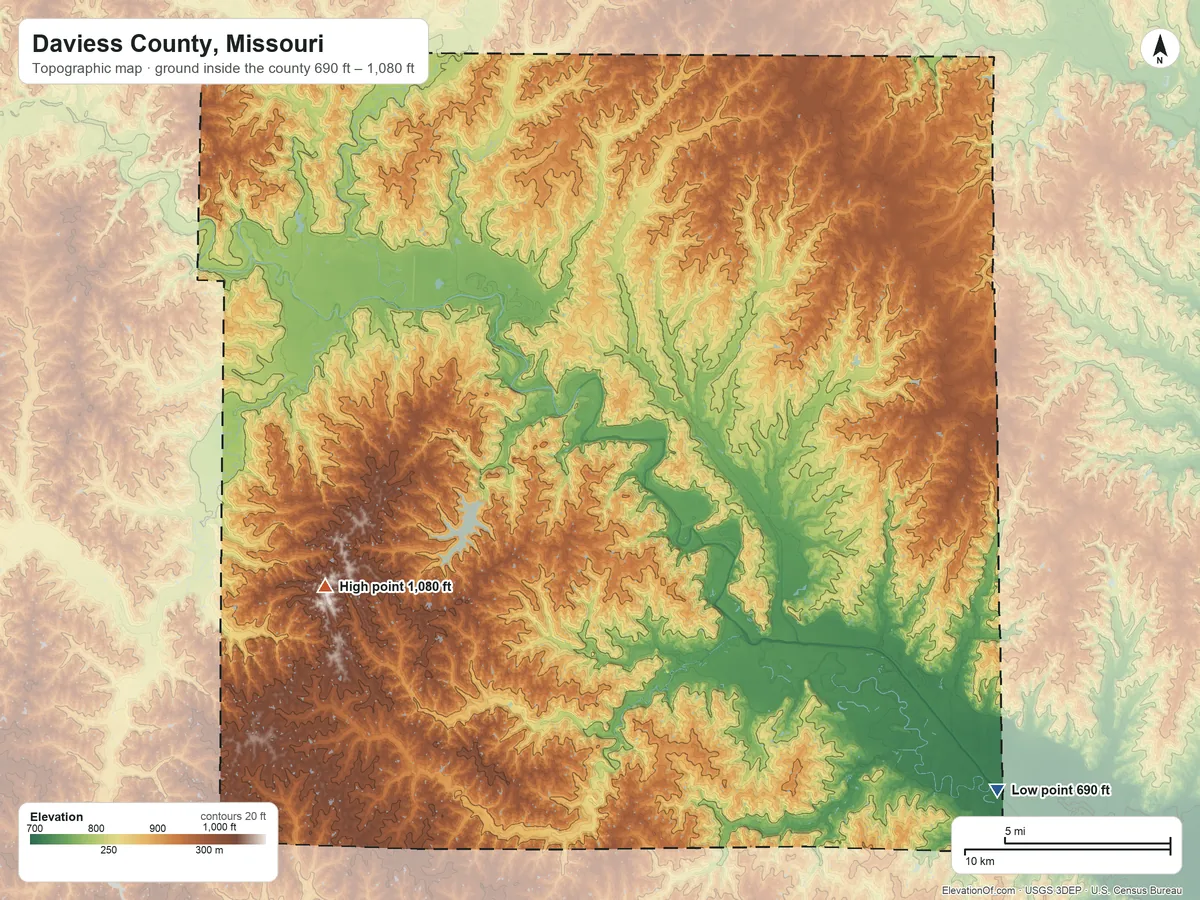 Topographic elevation map of Daviess County, Missouri, shaded from 690 ft on the southeast side to 1,080 ft on the southwest side