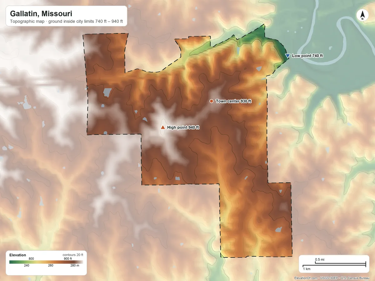 Topographic elevation map of Gallatin, Missouri, shaded from 740 ft on the northeast side to 940 ft on the southwest side