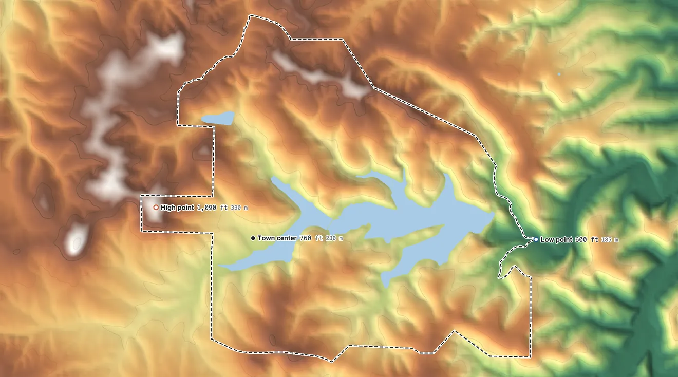 Topographic elevation map of Goose Creek Lake, Missouri, shaded from 600 ft on the east side to 1,090 ft on the west side