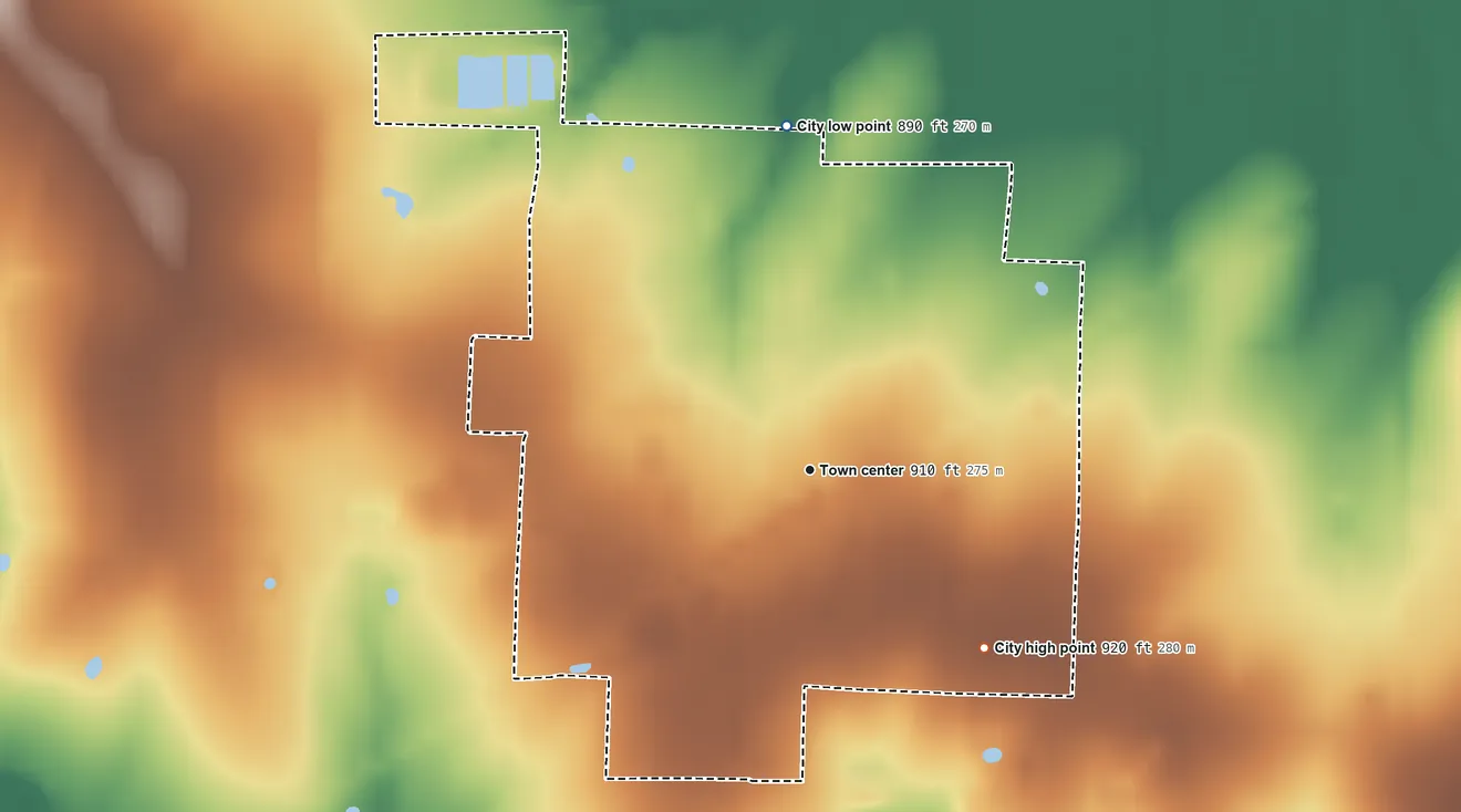 Topographic elevation map of Green Ridge, Missouri, shaded from 890 ft on the north side to 920 ft on the southeast side