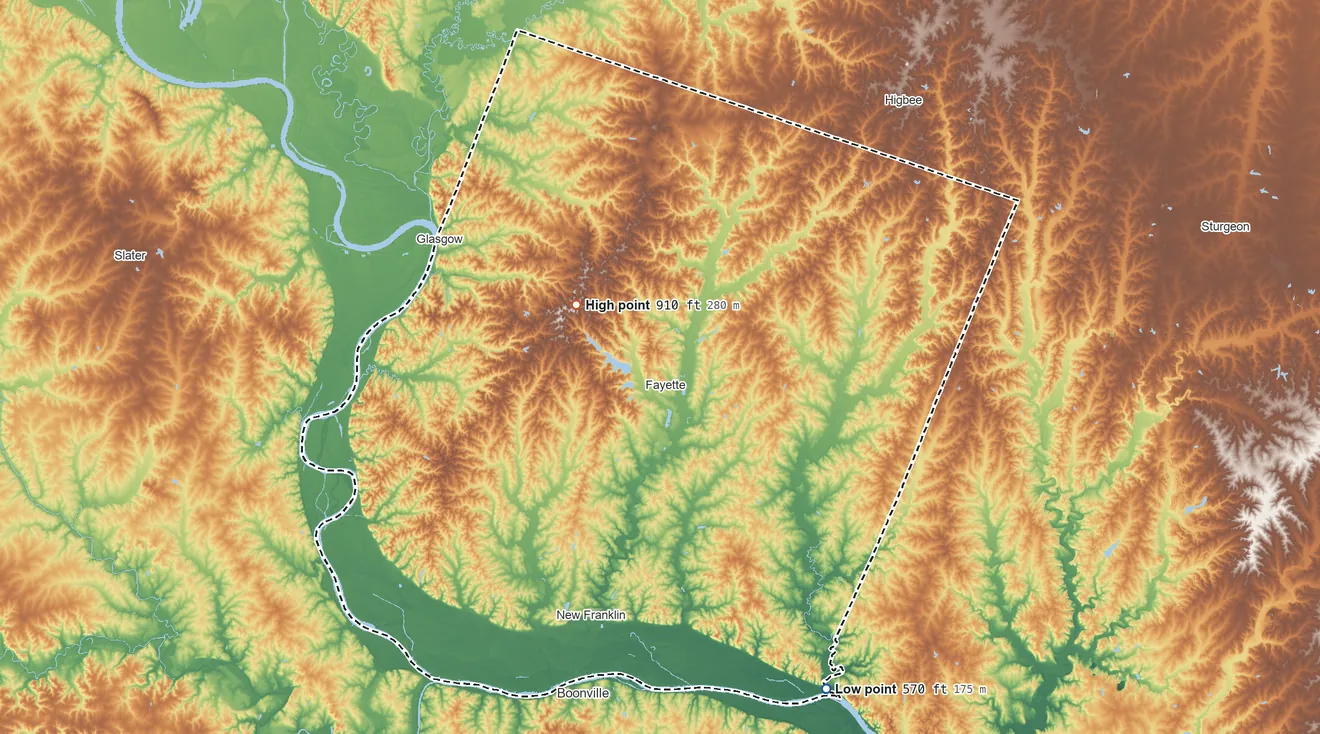 Topographic elevation map of Howard County, Missouri, shaded from 570 ft on the southeast side to 910 ft on the northwest side