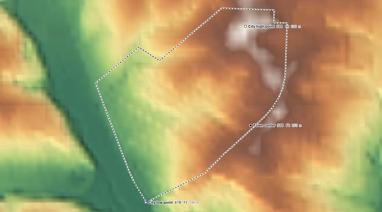 Topographic elevation map of Lakeshire, Missouri, shaded from 470 ft on the southwest side to 600 ft on the north side