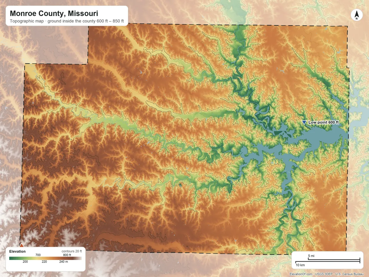 Topographic elevation map of Monroe County, Missouri, shaded from 600 ft on the east side to 850 ft on the southwest side