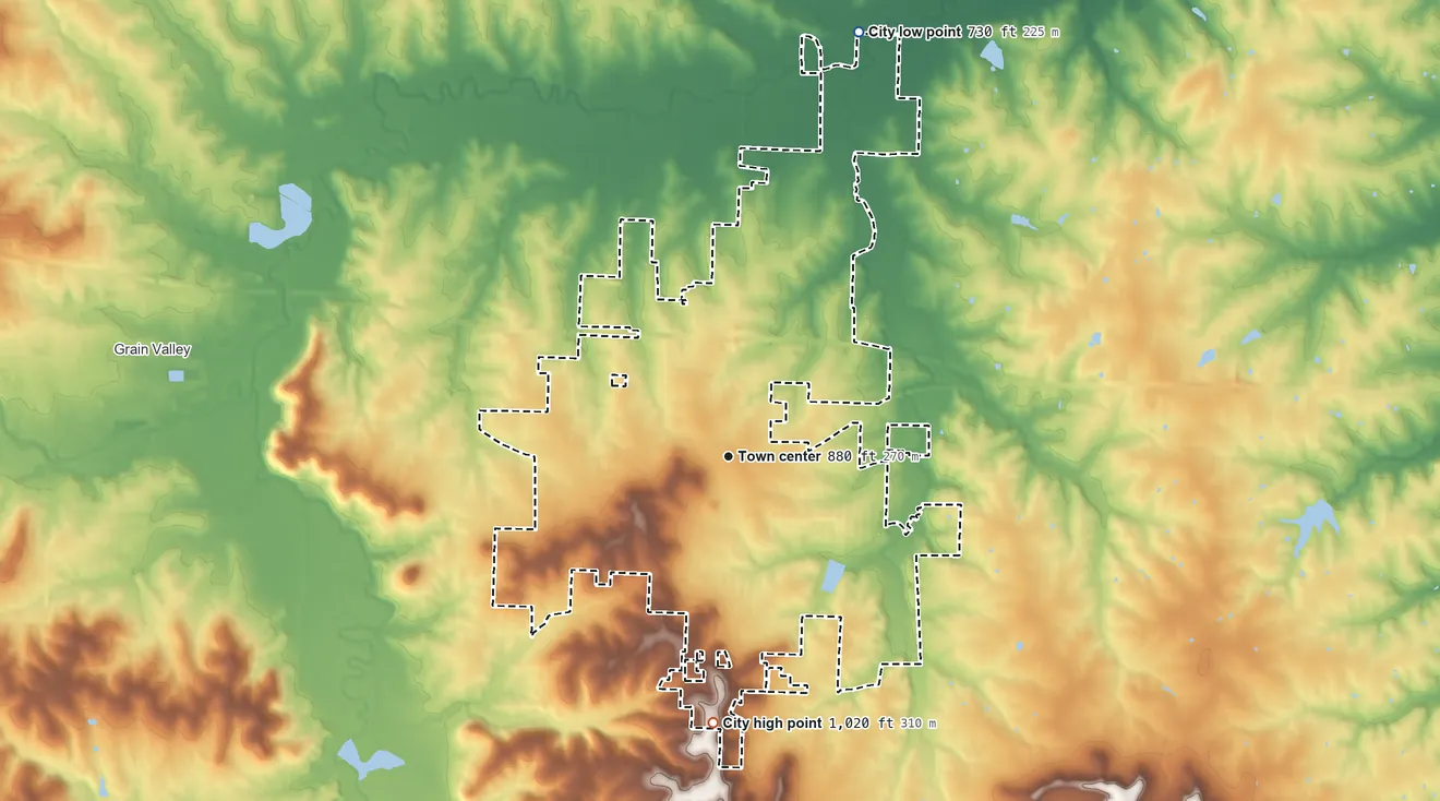 Topographic elevation map of Oak Grove, Missouri, shaded from 730 ft on the north side to 1,020 ft on the south side