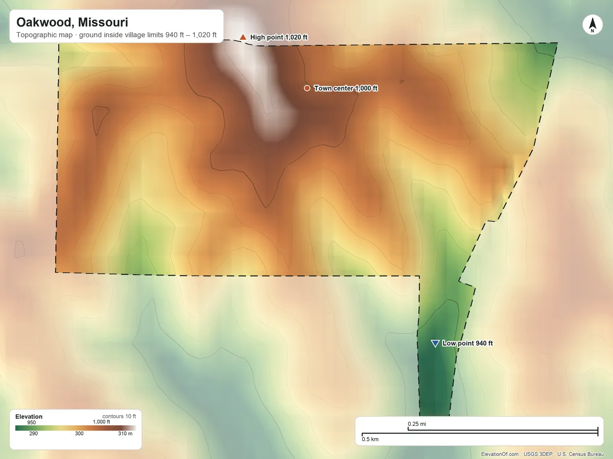 Topographic elevation map of Oakwood, Missouri, shaded from 940 ft on the southeast side to 1,020 ft on the northwest side
