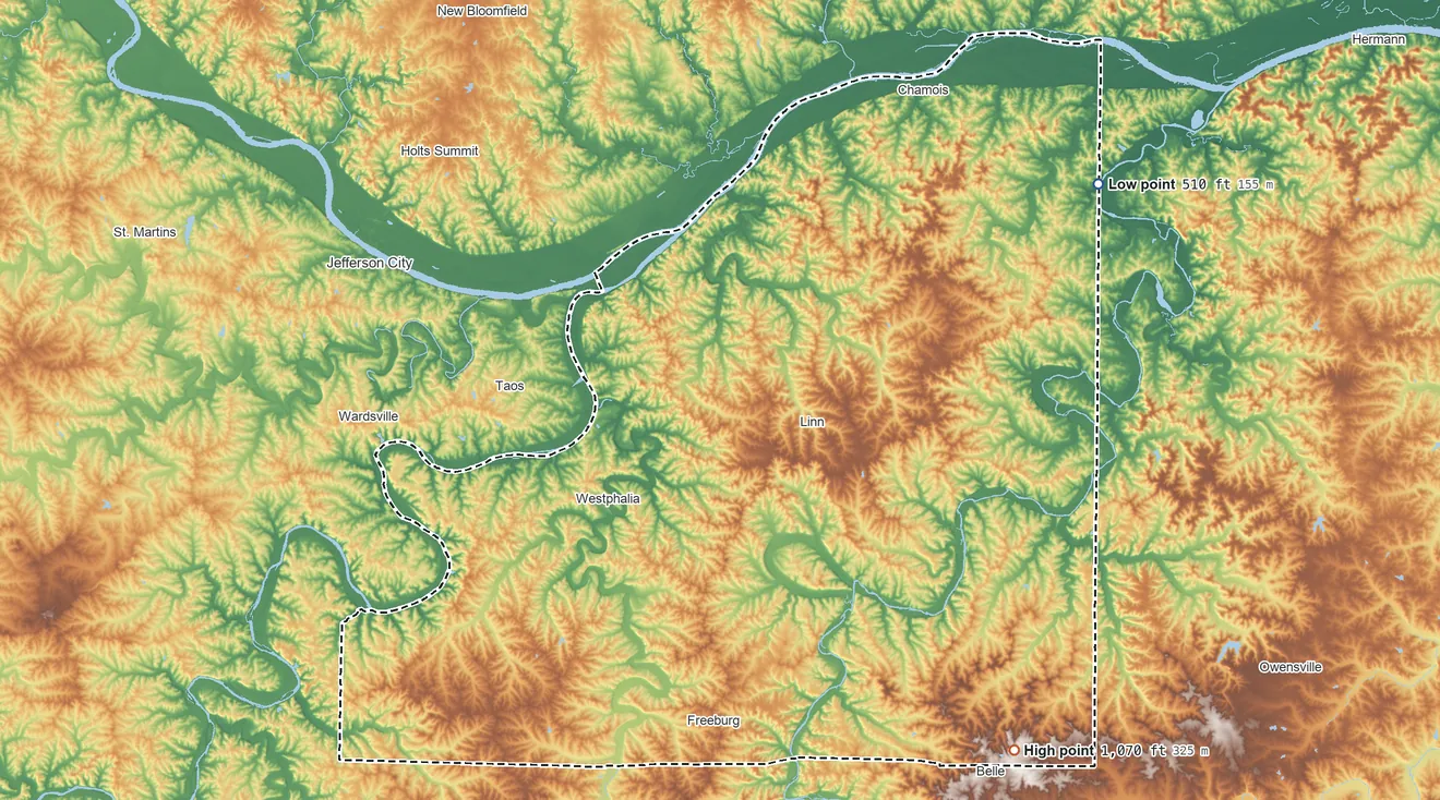 Topographic elevation map of Osage County, Missouri, shaded from 510 ft on the northeast side to 1,070 ft on the southeast side