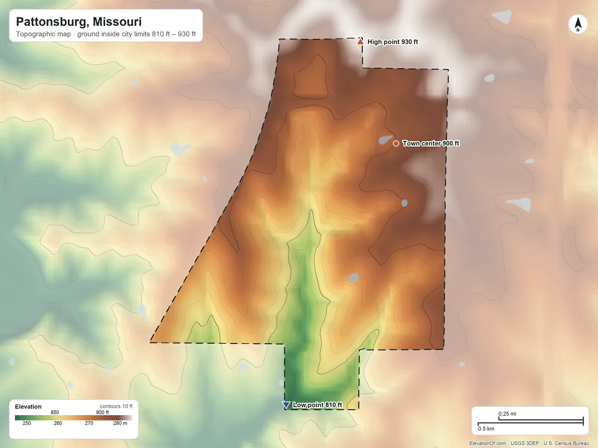 Topographic elevation map of Pattonsburg, Missouri, shaded from 810 ft on the southwest side to 930 ft on the north side