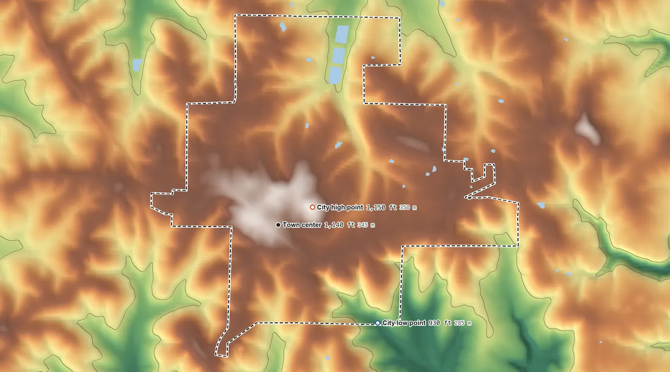 Topographic elevation map of Richland, Missouri, shaded from 930 ft on the southeast side to 1,150 ft near the middle