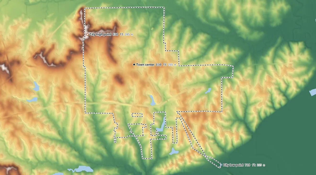 Topographic elevation map of Richmond, Missouri, shaded from 710 ft on the southeast side to 930 ft on the northwest side