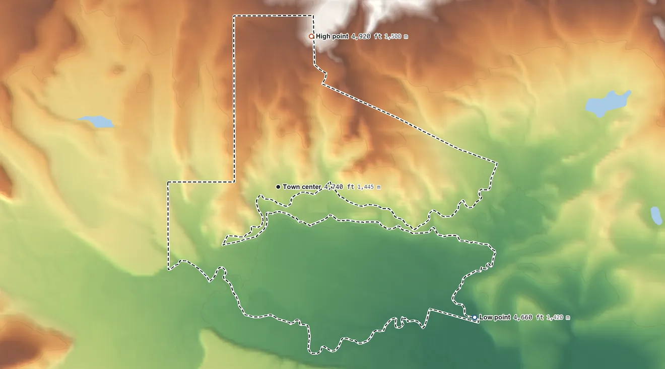 Topographic elevation map of Martinsdale Colony, Montana, shaded from 4,660 ft on the southeast side to 4,920 ft on the north edge, below higher ground just outside