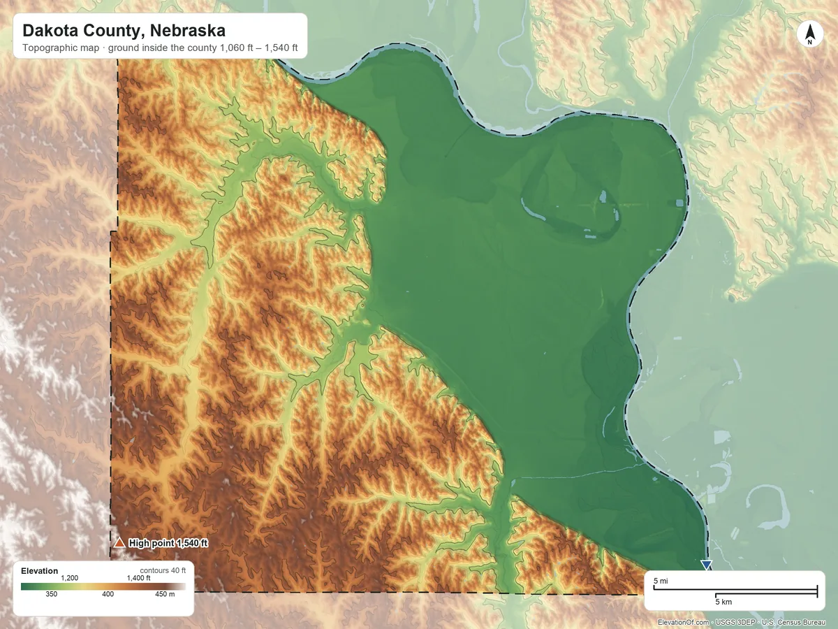 Topographic elevation map of Dakota County, Nebraska, shaded from 1,060 ft on the southeast side to 1,540 ft on the southwest side