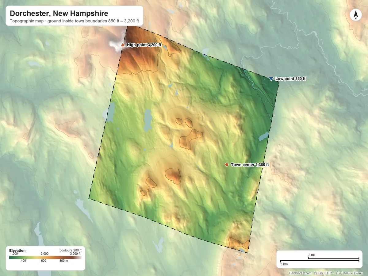 Topographic elevation map of Dorchester, New Hampshire, shaded from 850 ft on the northeast side to 3,200 ft on the northwest edge, below higher ground just outside