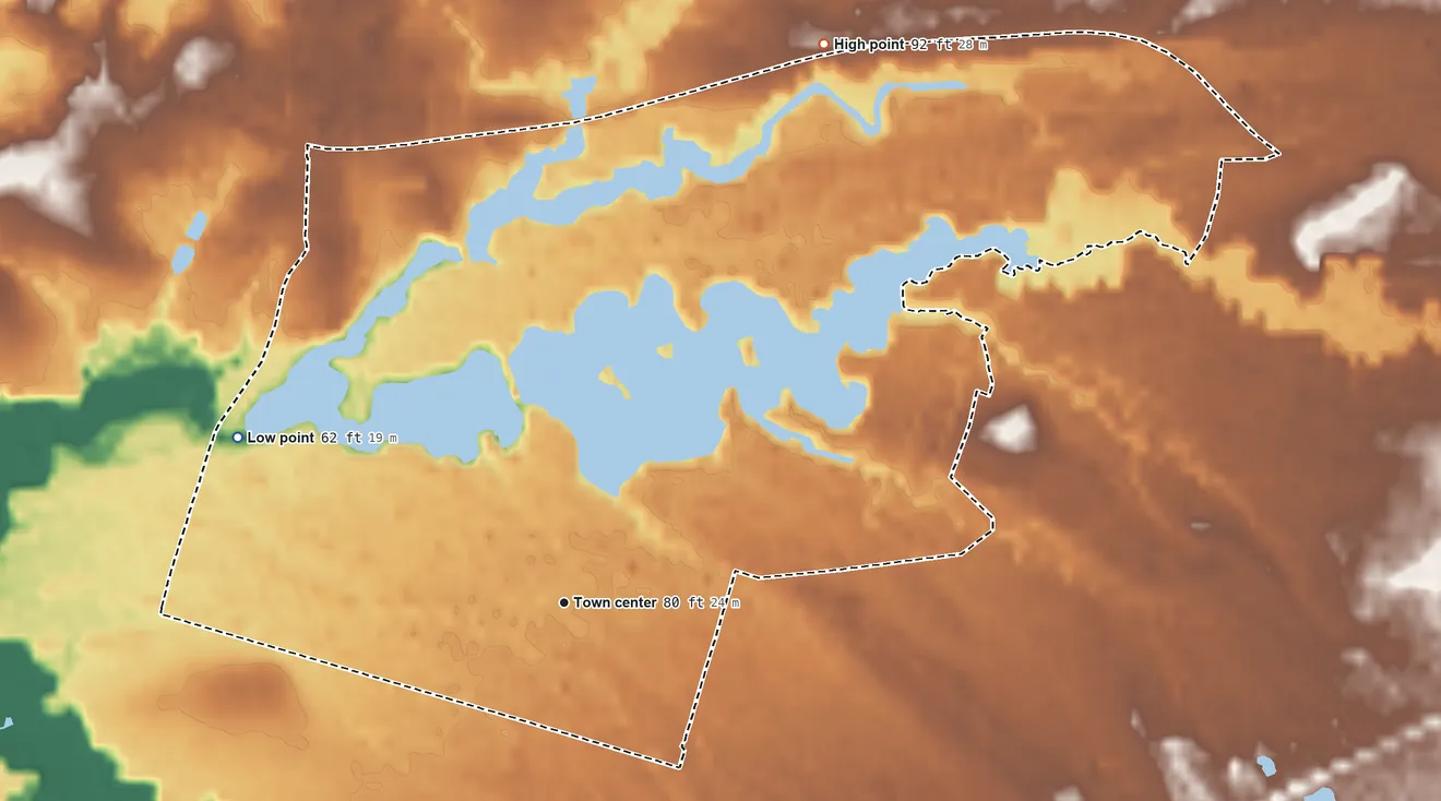 Topographic elevation map of Country Lake Estates, New Jersey, shaded from 62 ft on the northwest side to 92 ft on the northeast side