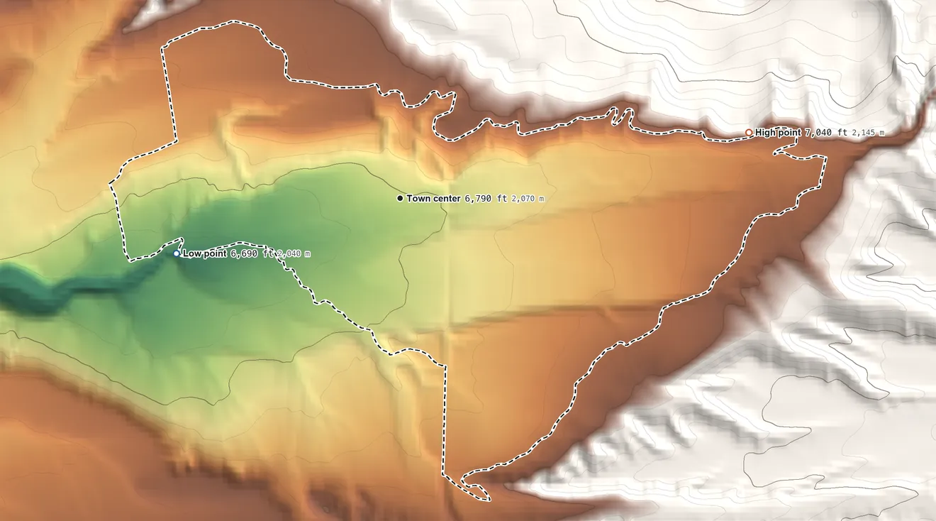 Topographic elevation map of Arroyo Hondo, New Mexico, shaded from 6,690 ft on the west side to 7,040 ft on the east edge, below higher ground just outside