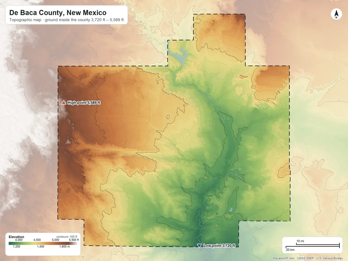 Topographic elevation map of De Baca County, New Mexico, shaded from 3,720 ft on the south side to 5,589 ft on Loma Alta
